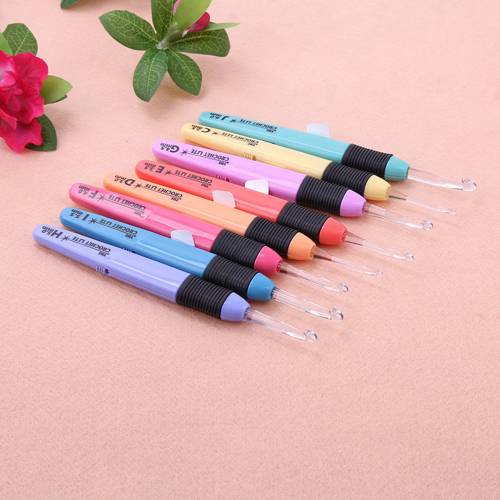 8pcs Set Crochet Hooks With Without Led Plastic Handle Knitting Needles Set 2.5 6mm Needle Sewing Kit Multicolour Sewing Tool