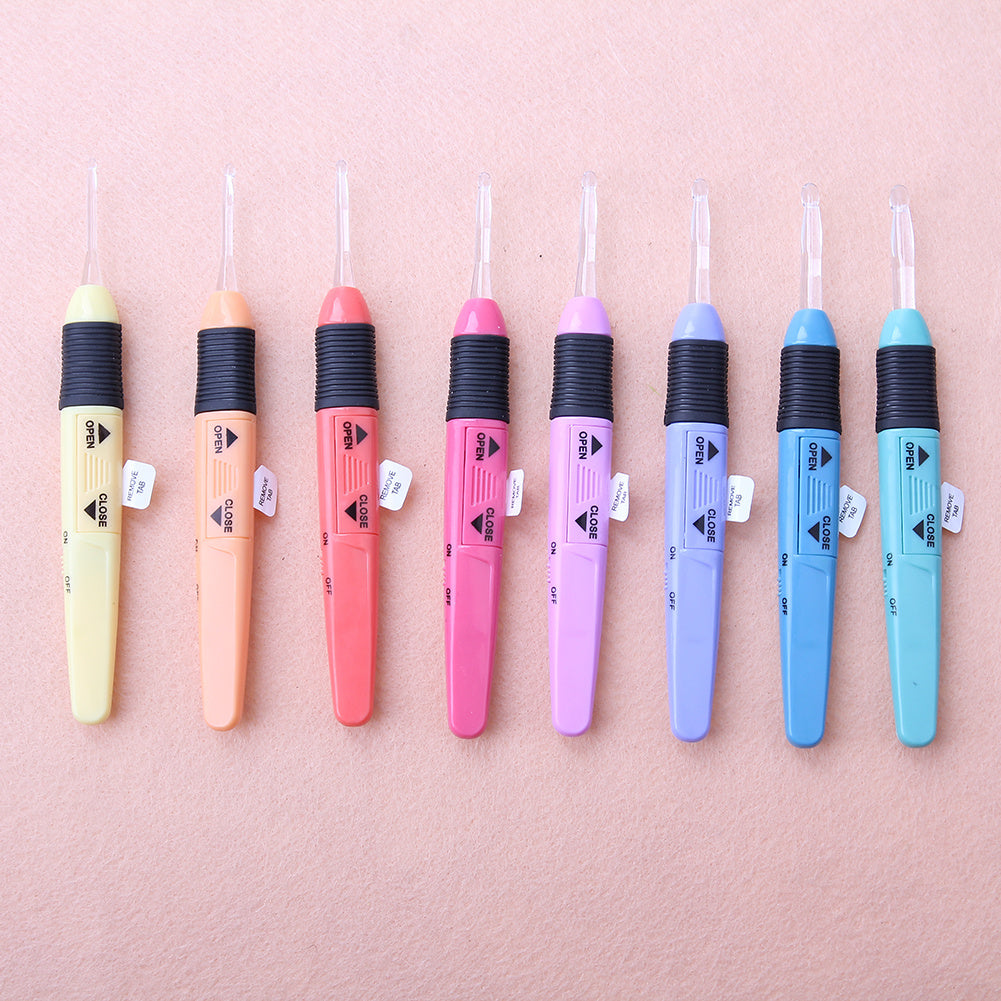 8pcs Set Crochet Hooks With Without Led Plastic Handle Knitting Needles Set 2.5 6mm Needle Sewing Kit Multicolour Sewing Tool