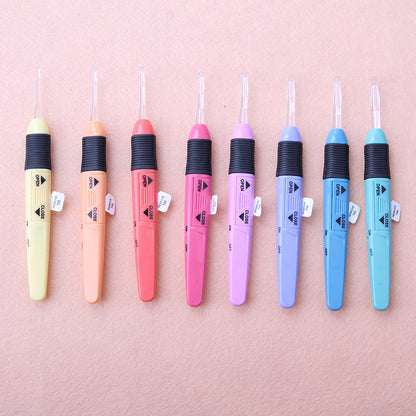 8pcs Set Crochet Hooks With Without Led Plastic Handle Knitting Needles Set 2.5 6mm Needle Sewing Kit Multicolour Sewing Tool