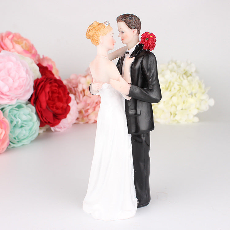 Wedding Cake Doll Resin Cake Decoration