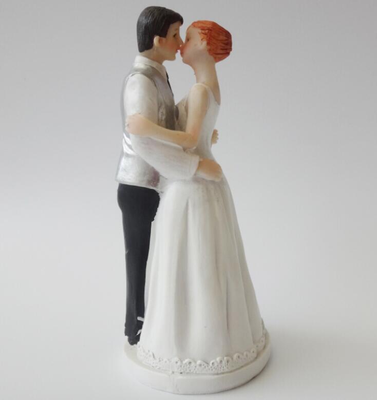 Wedding Cake Doll Resin Cake Decoration