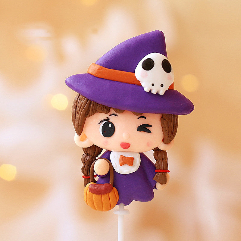 Adorable Decoration Of Halloween Baking Cake