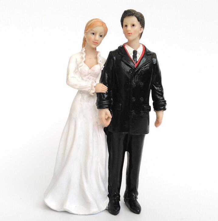 Wedding Cake Doll Resin Cake Decoration