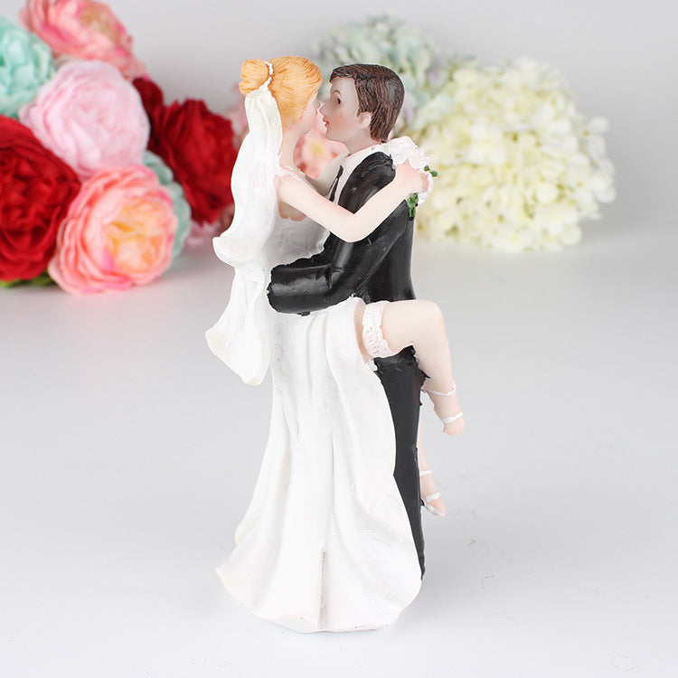 Wedding Cake Doll Resin Cake Decoration