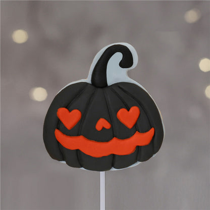 Adorable Decoration Of Halloween Baking Cake